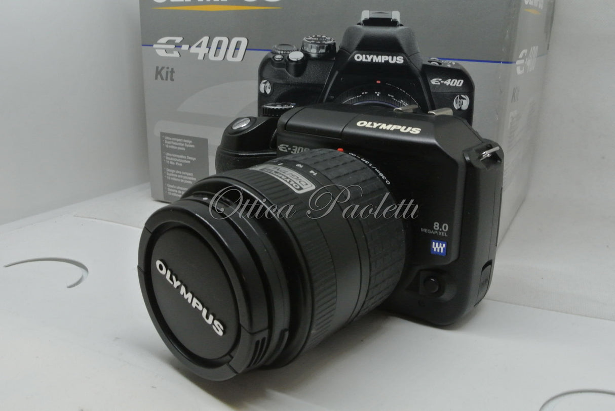 Olympus E-400 Zuiko Digital 14-45 mm 1:3.5-5.6 Usata