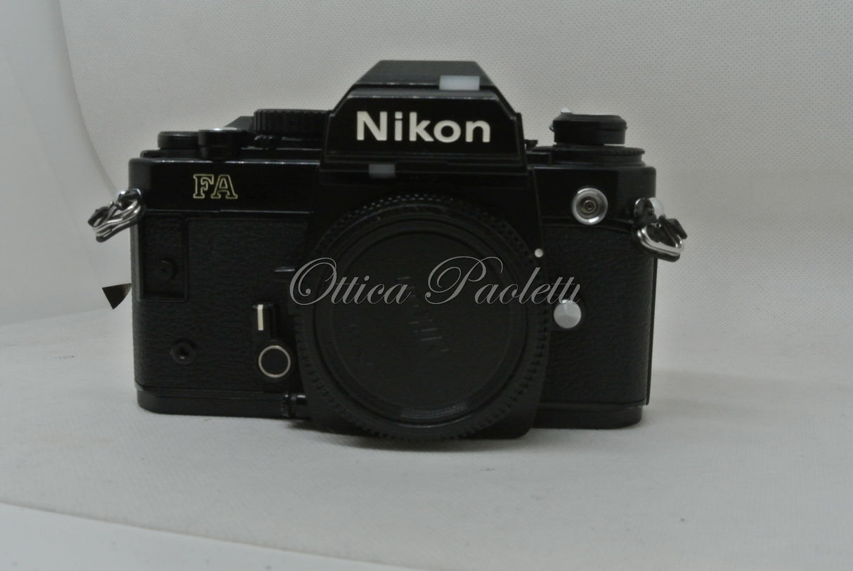 Nikon FA Usata