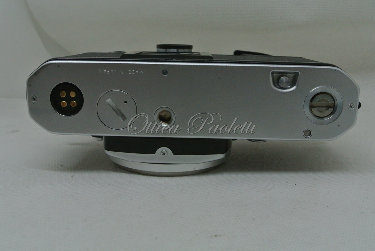 Nikon FE Usata