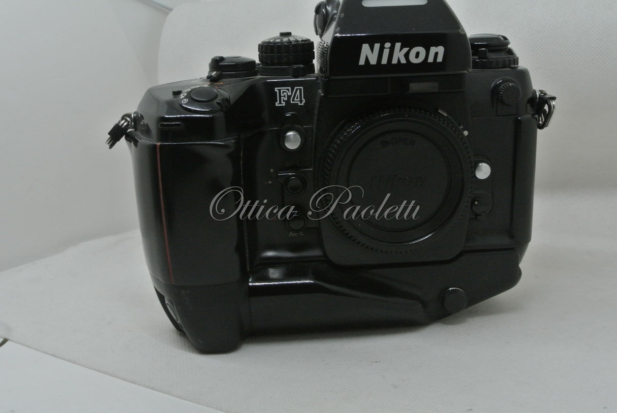 Nikon F4 MB-21 Usata