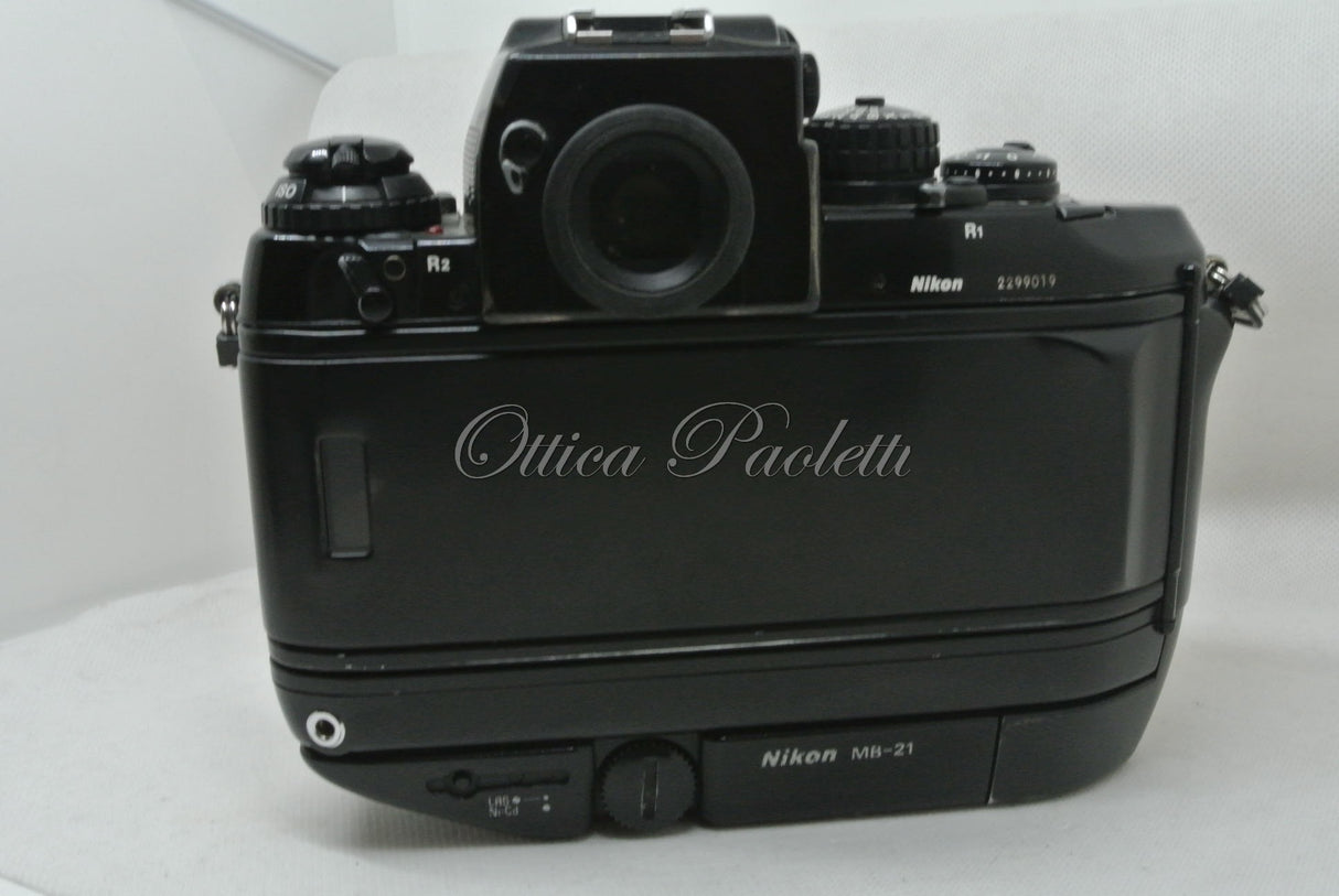 Nikon F4 MB-21 Usata