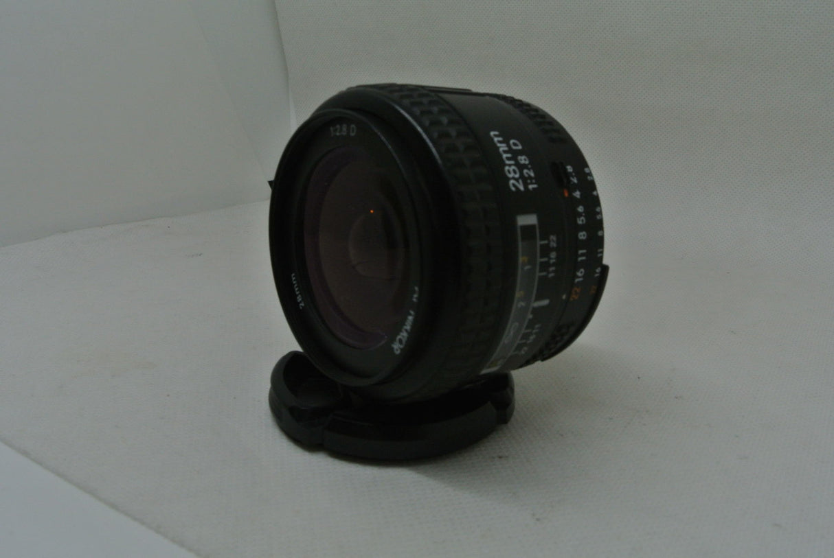 Nikon AF Nikkor 28 mm 1:2.8 D Usato