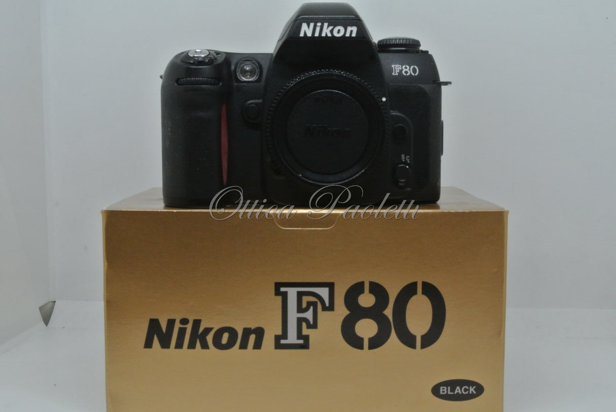 Nikon F80 Usata