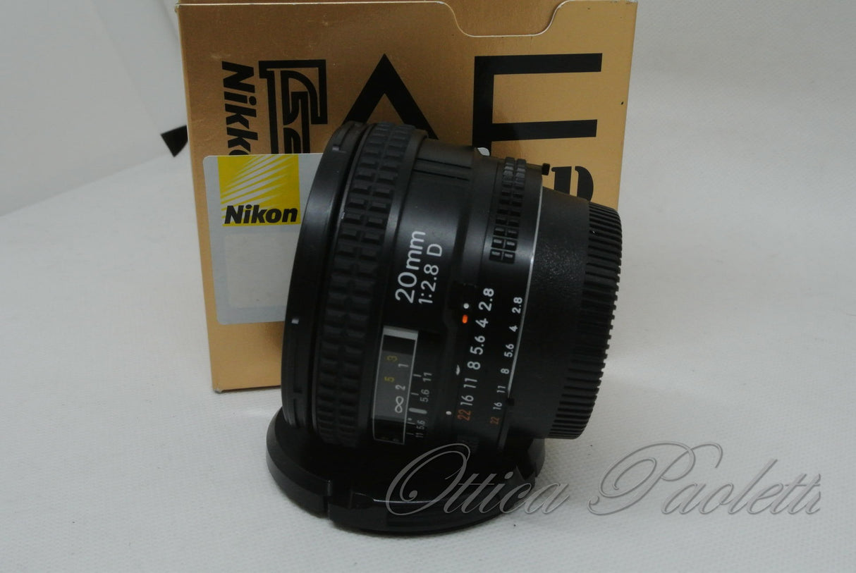 Nikon AF Nikkor 20 mm 1:2.8 D Usato