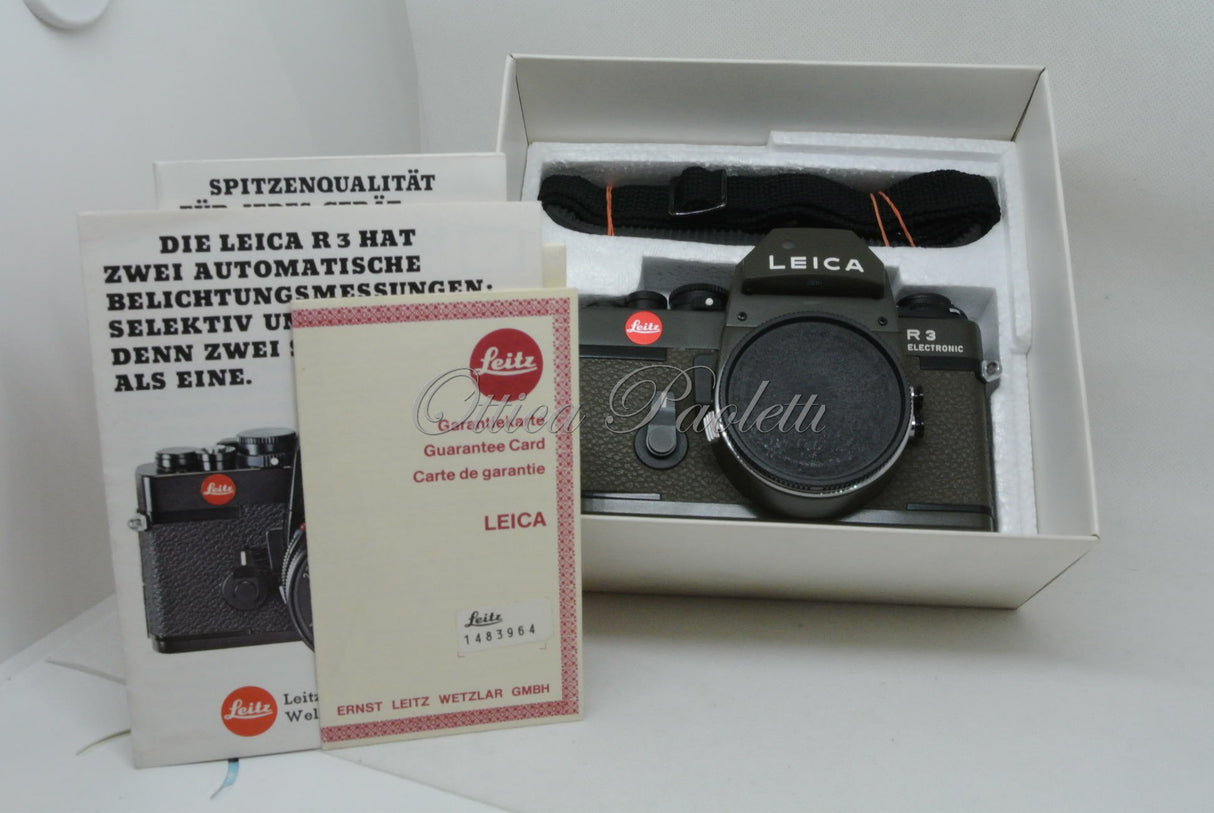 Leica R3 Electronic 10034 (Safari) Mat. 1483… Usata