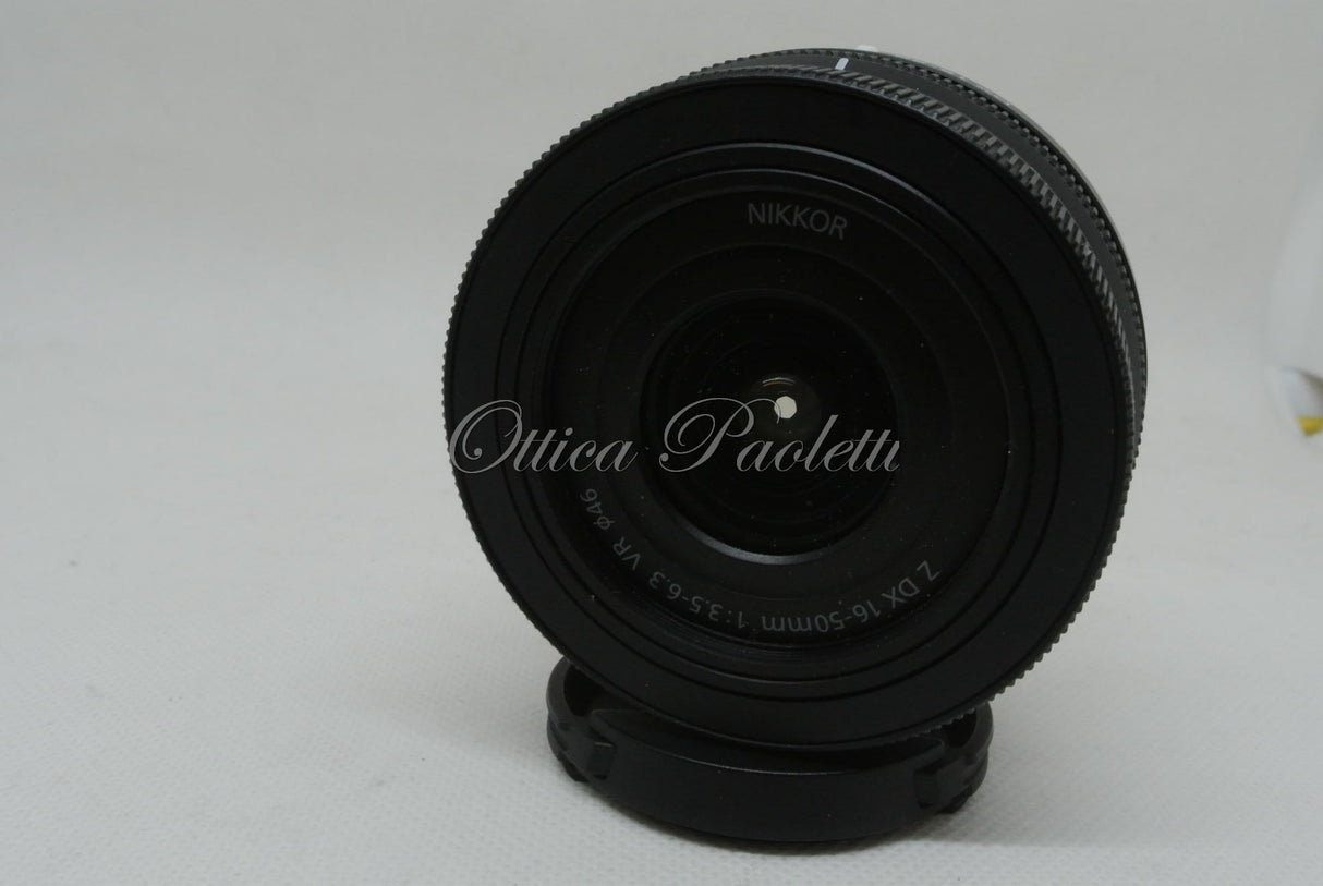 Nikon Z30   Nikkor Z DX 16-50 mm 1:3.5-6.3 VR Usata