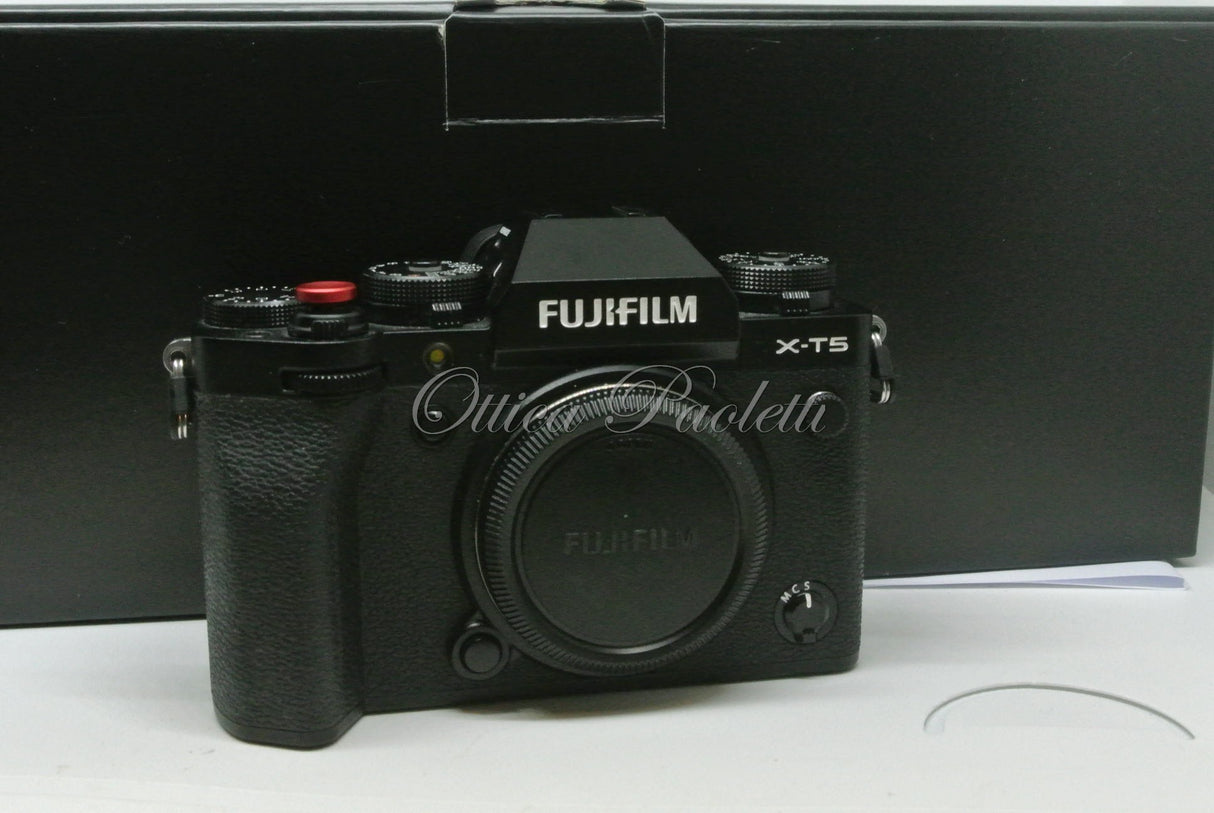 Fuji X-T5 Usata
