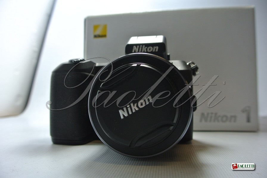 Nikon 1 V2  Nikkor 10-30mm 1:3.5-5.6 VR ( Black)