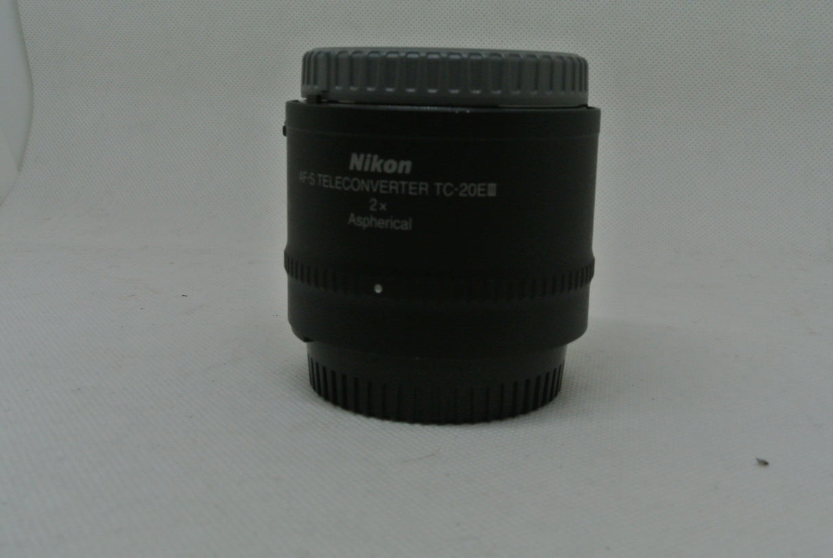 Nikon AF-S Teleconverter TC 20E III Usato