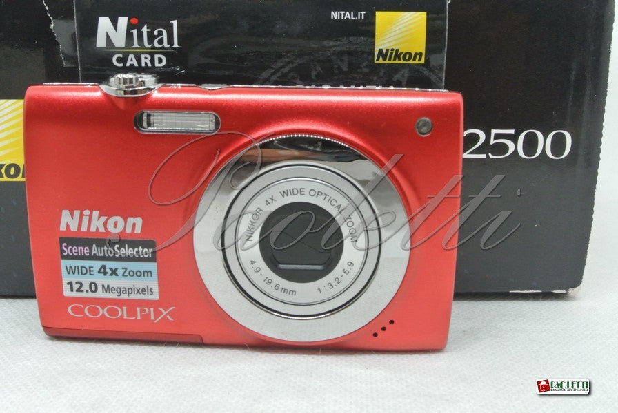 Nikon Coolpix S2500  Usato