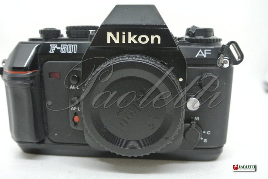 Nikon F 501 AF Usata