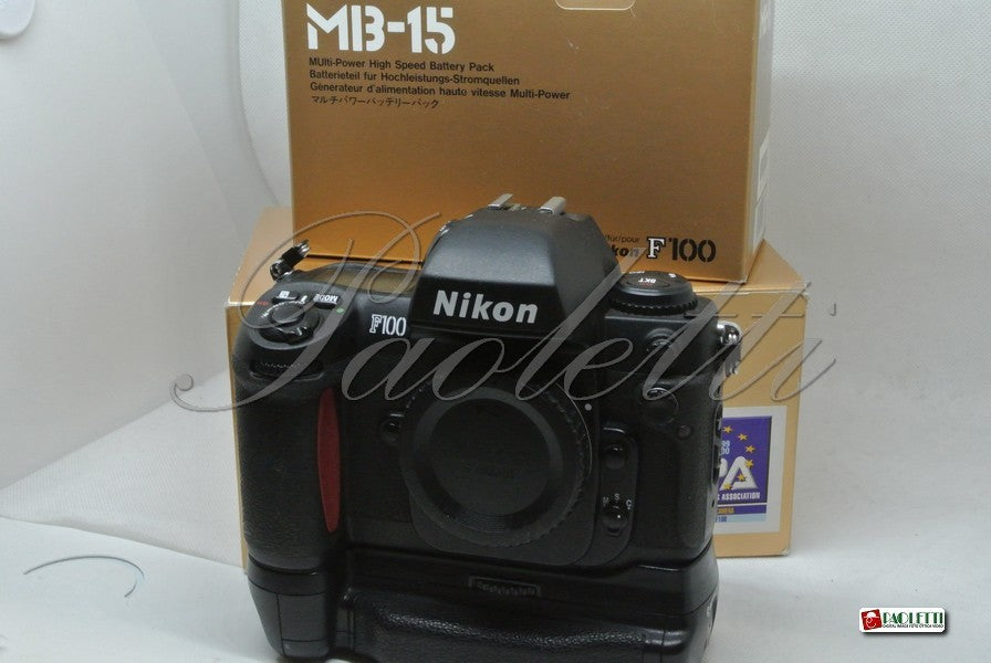 Nikon F100  Multi-Power Hight Speed Battery Pack MB-15 Usato