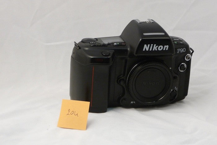 Nikon F90