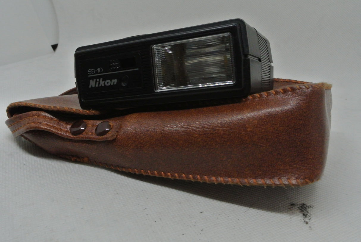 Nikon Flash Speedlight SB-10 Usato